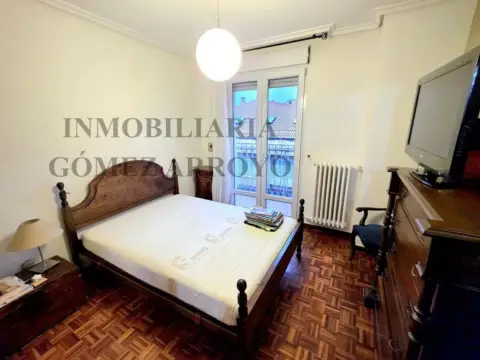 Piso en calle de la Empedrada, 2