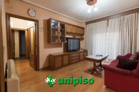 Piso en Avda. Fuenlabrada - Santos