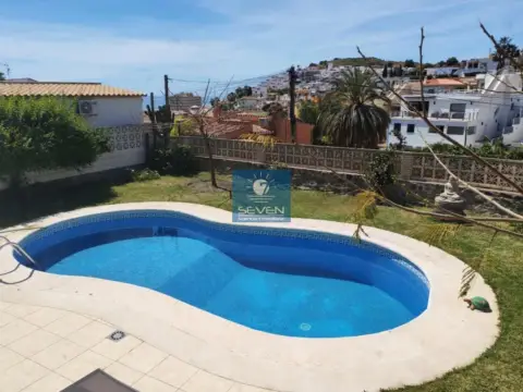 Chalet en calle de los Almendros