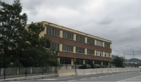 Industrial building in Aritz Bidea, 63