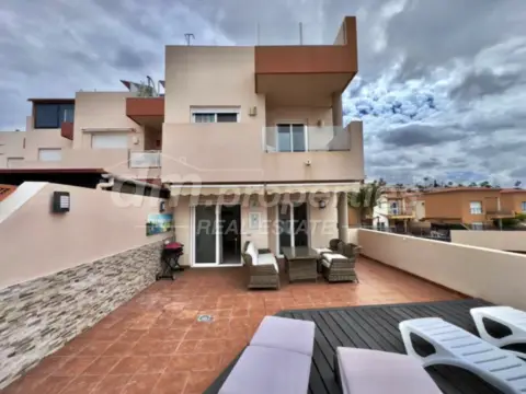 Casa adosada en Puerto de Santiago