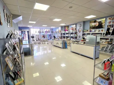 Local comercial en calle de Mancornador, 18