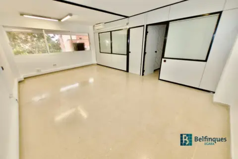 Oficina en Avinguda de Jacquard