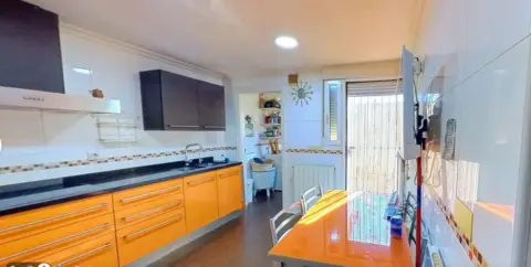 Casa adosada en Roda (La)