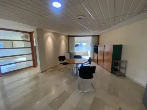 Oficina en calle Sindicato