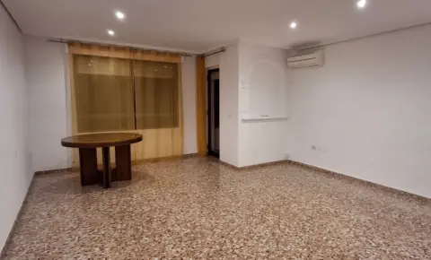 Piso en Carrer de Carcaixent