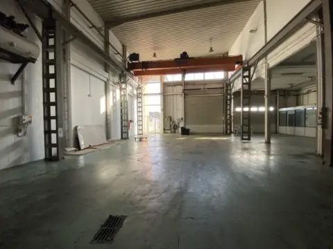 Nave industrial en El Pedró - Bomberos