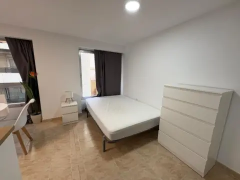 Estudio en Avenida Media