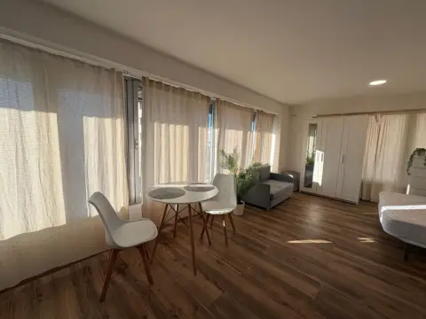 Estudio en Avenida Media