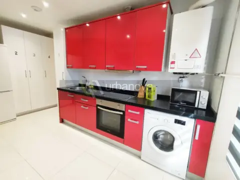 Habitación en Centro - alojamiento en Universidad-Los Lirios (Logroño)