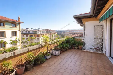 Piso en Plaza del Puente-Zubia, 8