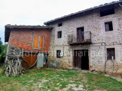 Casa en Artziniega