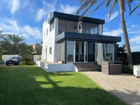 Chalet en Avenida de Palomares, 16