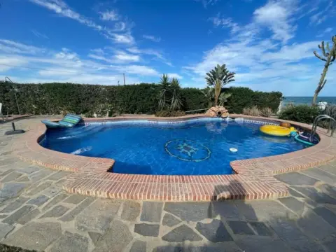 Chalet en Avenida de Palomares, 16