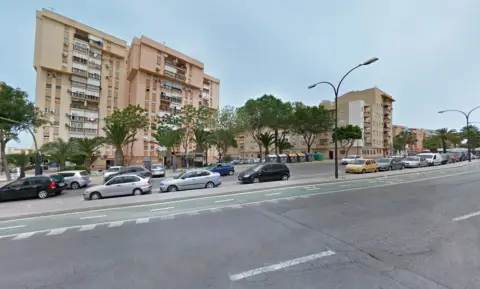 Piso en Avda. Pery Junquera - Al Andalus