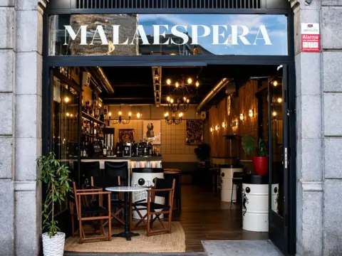 Local comercial en calle Muelle Marzana, nº 10