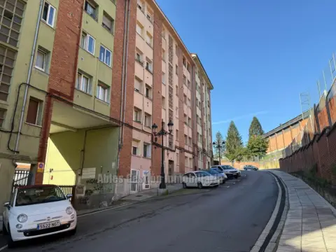 Piso en calle Montes del Sueve, nº 59