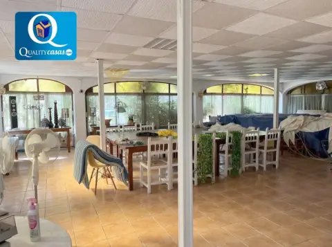 Local comercial en Tangel