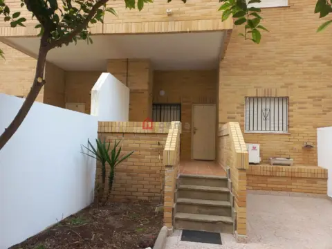 Piso en Avenida de la Central