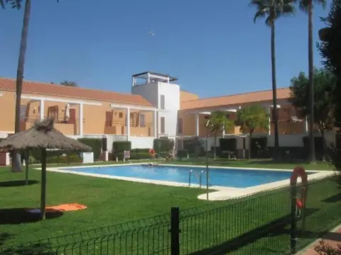 Casa adosada en Avenida de Río Frío, 1