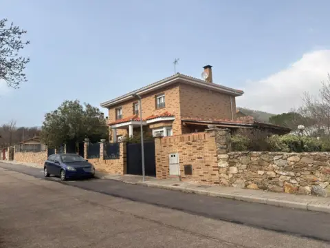 Chalet en calle del Océano Pacífico