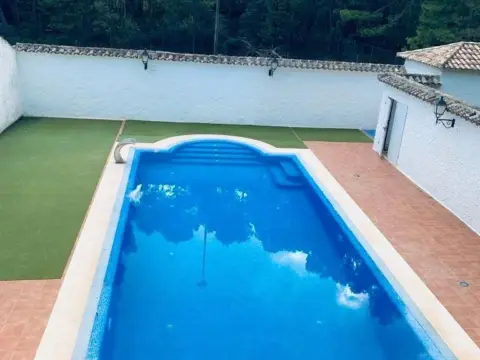 Chalet en Llanos del Águila