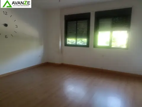 Piso en Polígonos - Albarregas