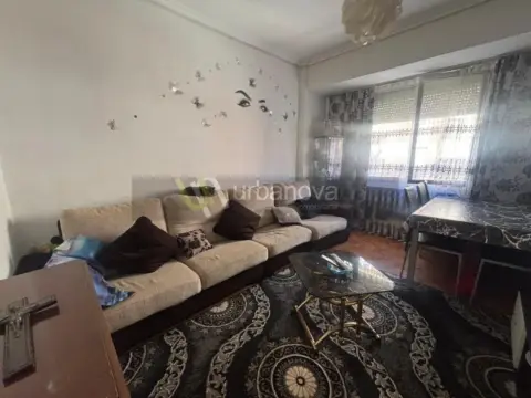 Piso en Avda. La Paz