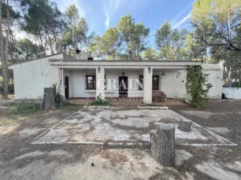 Chalet en Pinares del Jucar