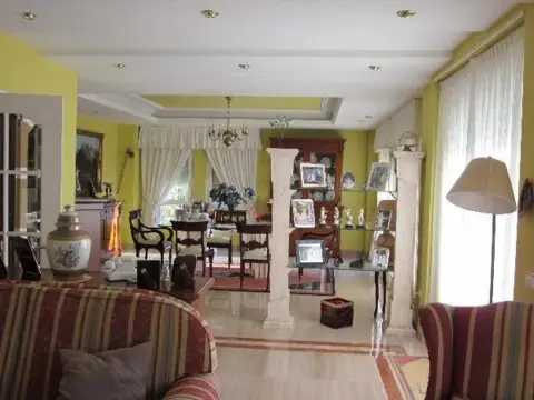 Chalet en calle de los Acebos