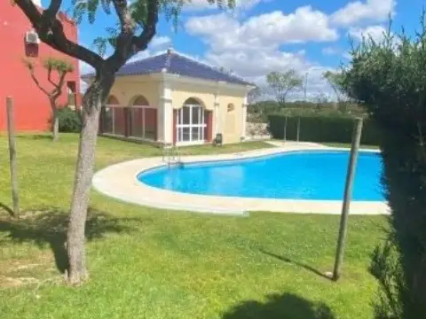 Casa adosada en Islantilla - Campo de Golf