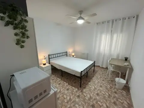 Habitación en Avenida Alta