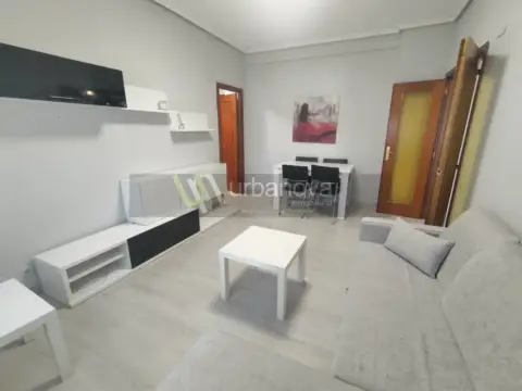 Apartamento en Avda. La Paz