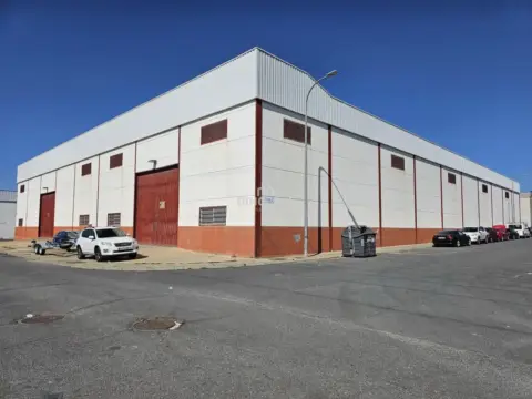 Nave industrial en Polígono - La Barca