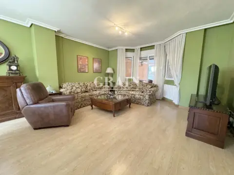 Casa adosada en Llanos del Águila