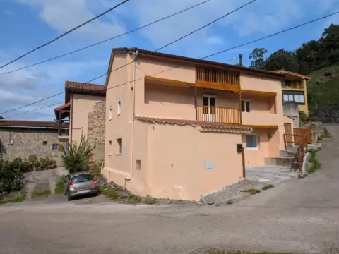 Casa en Ramales de La Victoria