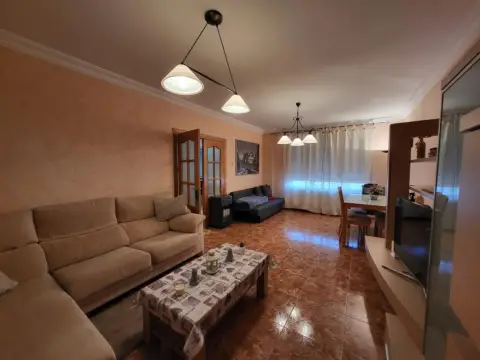 Casa adosada en Roda (La)