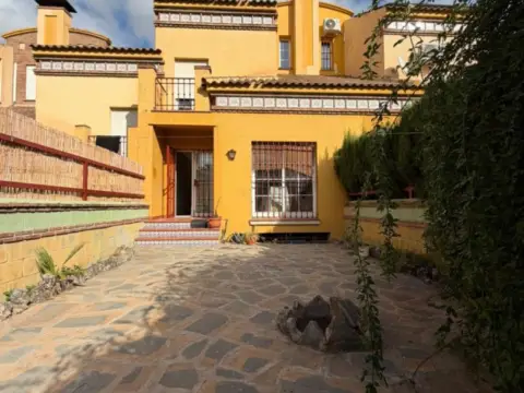 Casa adosada en Rincón de La Victoria