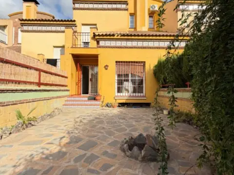 Casa adosada en Rincón de La Victoria