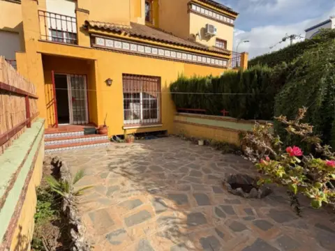 Casa adosada en Rincón de La Victoria