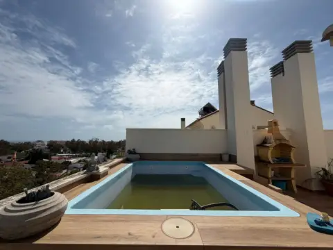 Chalet en calle Rocio Jurando