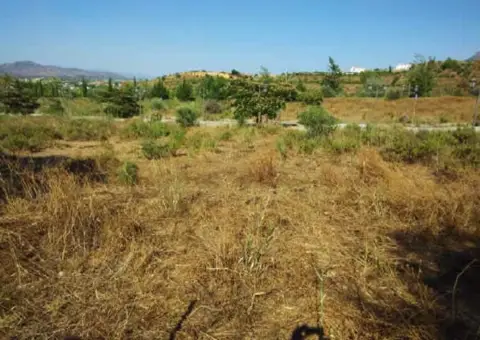 Terreno en Miralmonte