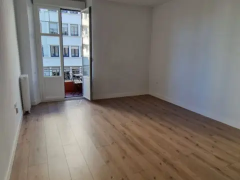 Apartamento en Avenida de Ordoño II, 41