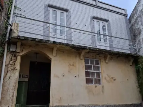 Casa en calle Ferreiros-Cespon