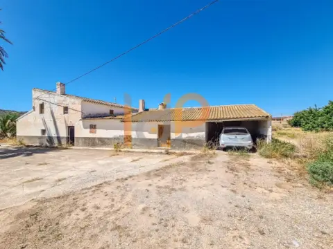 Casa en calle Guillermo Simonelli