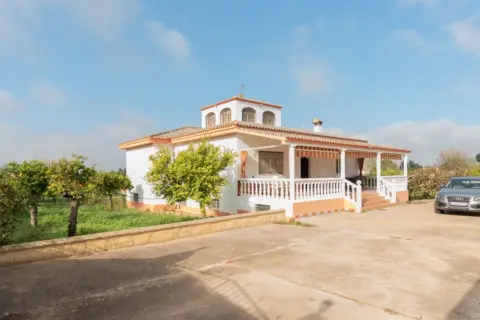 Chalet en calle Clavel