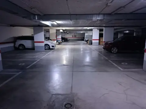 Garaje en Avenida de la República Argentina