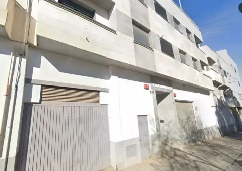 Local comercial en calle de la Aguja, 25