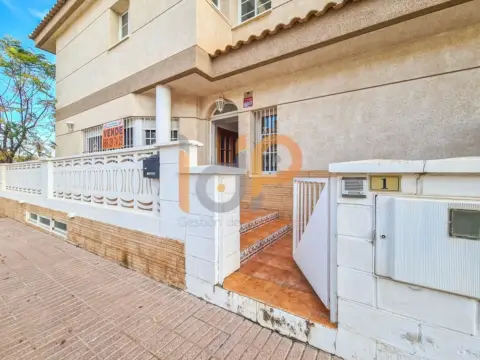 Dúplex en calle de la Línea