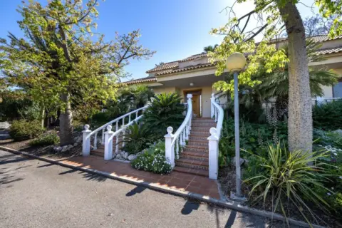 Chalet en Los Dolores